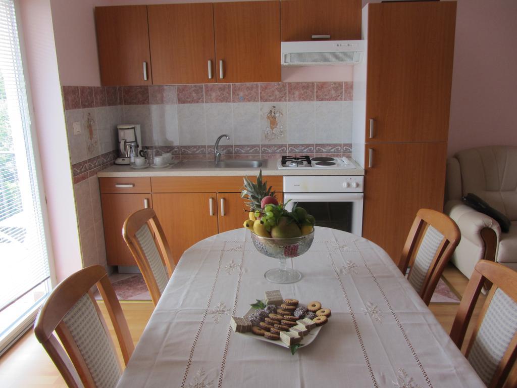 Apartments Dilja มาลินสกา ห้อง รูปภาพ