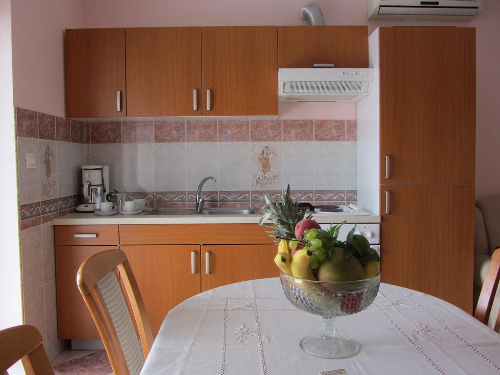 Apartments Dilja มาลินสกา ห้อง รูปภาพ